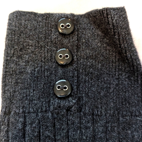 Ribbed Gray Sweater - Picture 2 of 6